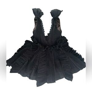 Statement dress! 🖤🖤🖤NOVALUXE